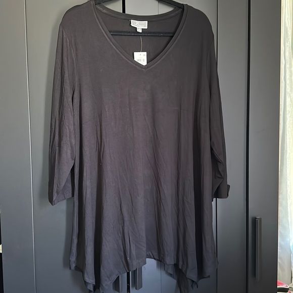 JM Collection top - Picture 1 of 5